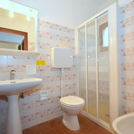 Villaggio Delle Meduse شقة بيبيوني