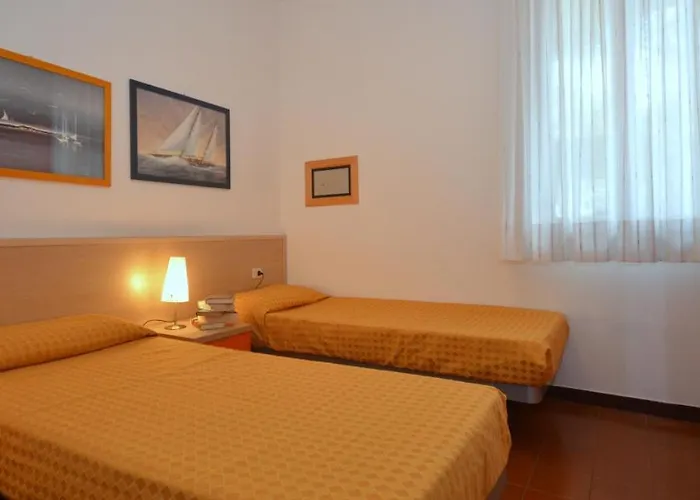 Апартаменты Villaggio Delle Meduse *